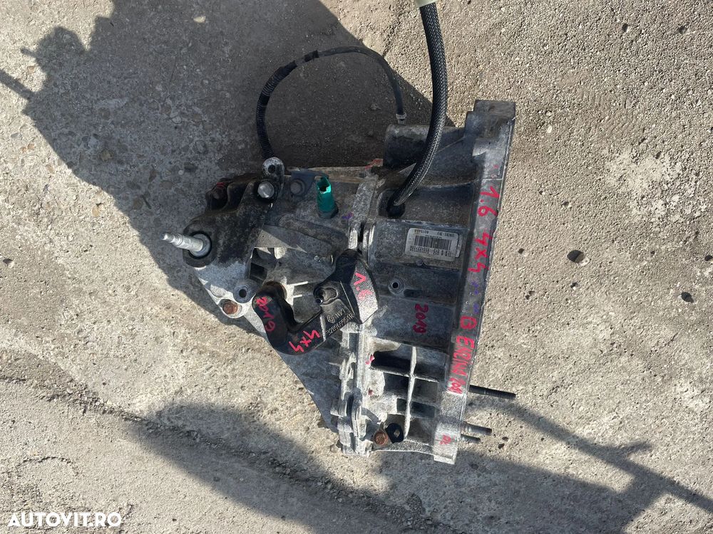 Cutie de viteze manuala 4x4 Dacia Duster 1.6 Benzina 2019, TL8012 / 320102703R