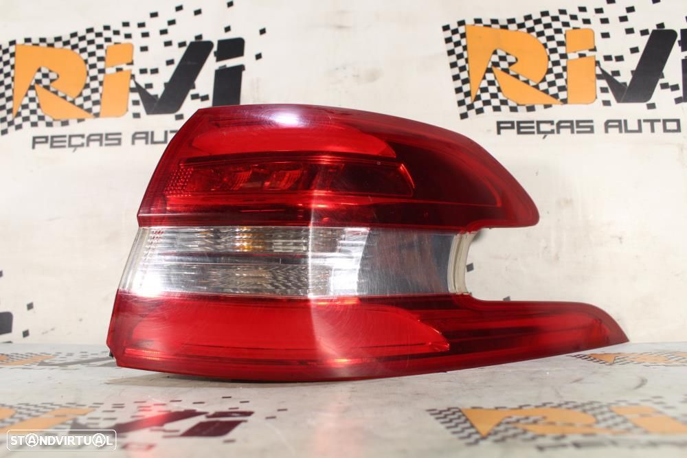 Farolim Direito Peugeot 308 Sw Ii  9678093880 / Carrinha Chassi Pendur - 1