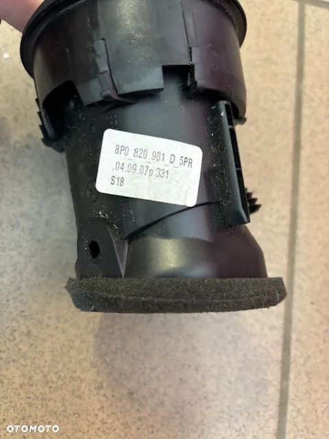 KRATKA KRATKI NAWIEWU AUDI A3 8P 8P0820901D 8P0820901A - 8