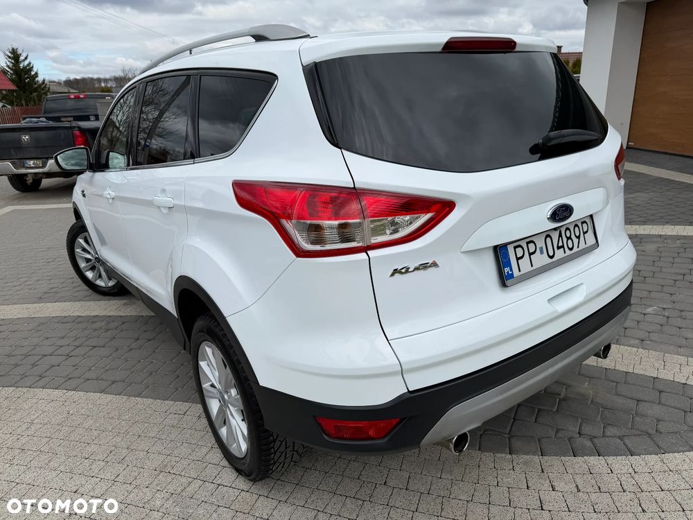 Ford Kuga 2.0 TDCi 2x4 Titanium - 15