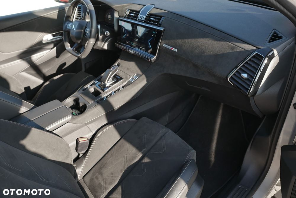 DS Automobiles DS 7 Crossback 1.6 E-Tense Performance Line + - 12