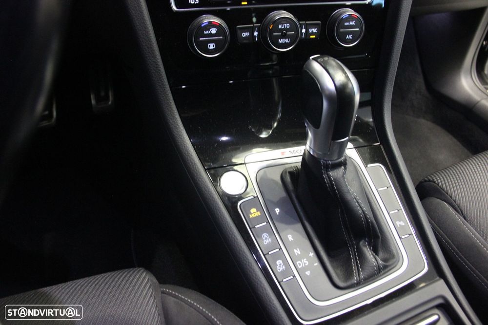 VW Golf 2.0 TSI R - 12