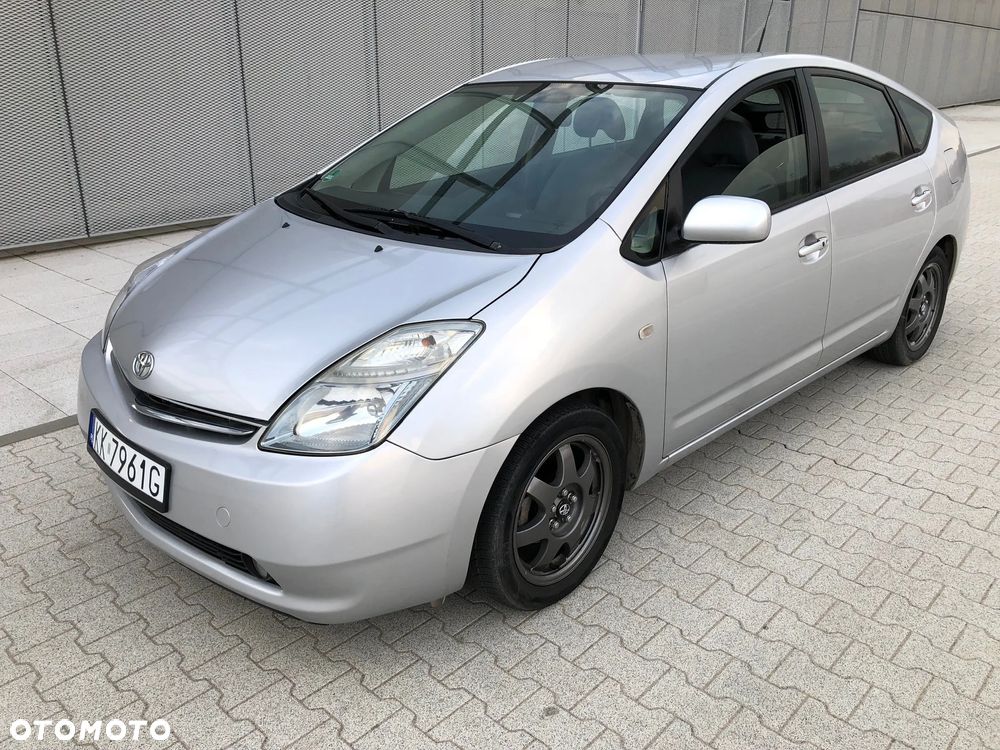 Toyota Prius 1.5 VVT-i Sol - 1