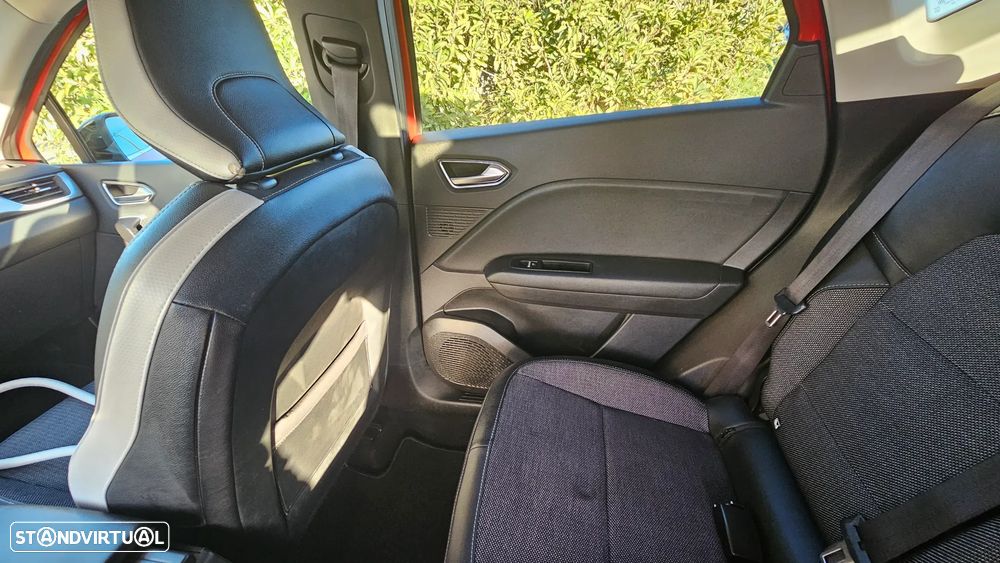 Renault Captur 1.0 TCe Exclusive - 12