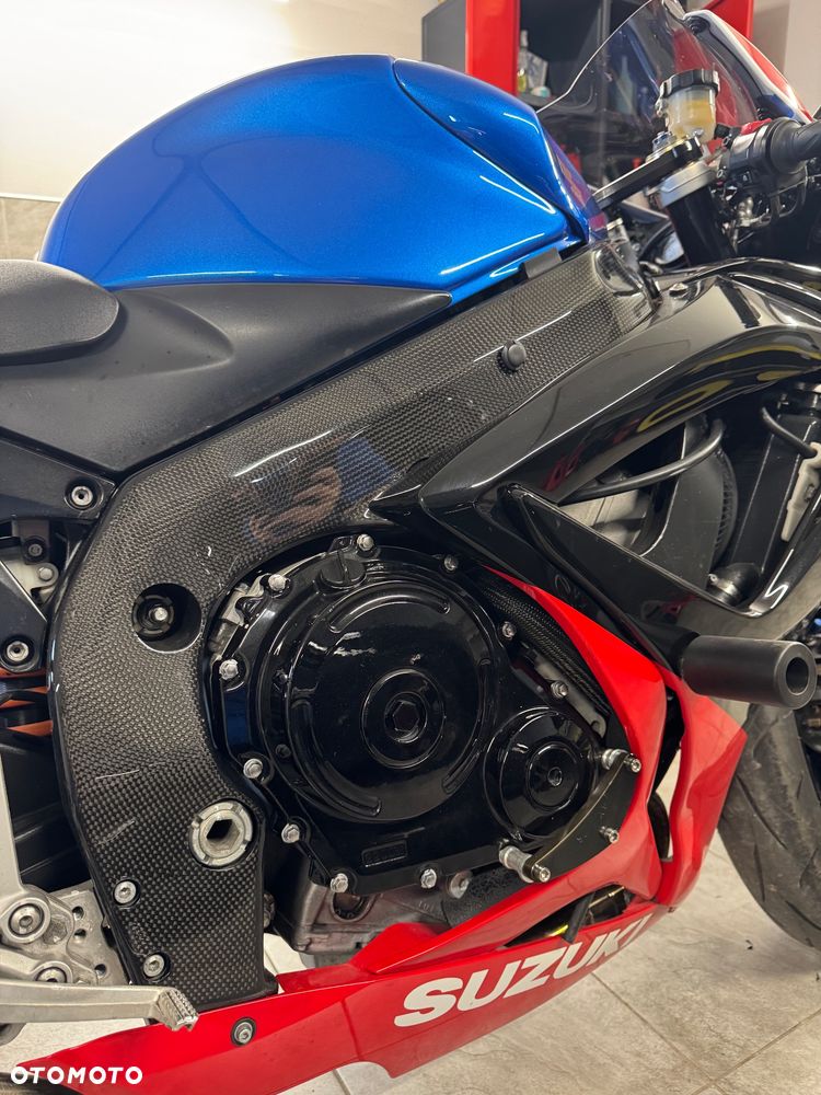 Suzuki GSX-R - 6