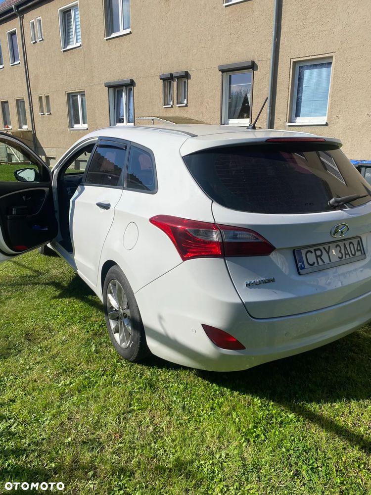 Hyundai i30 1.4 CRDi Advantage - 4