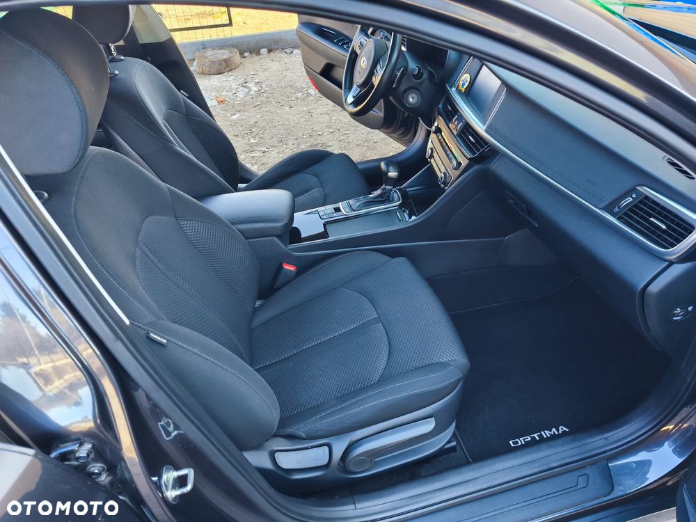 Kia Optima 2.0 L - 15
