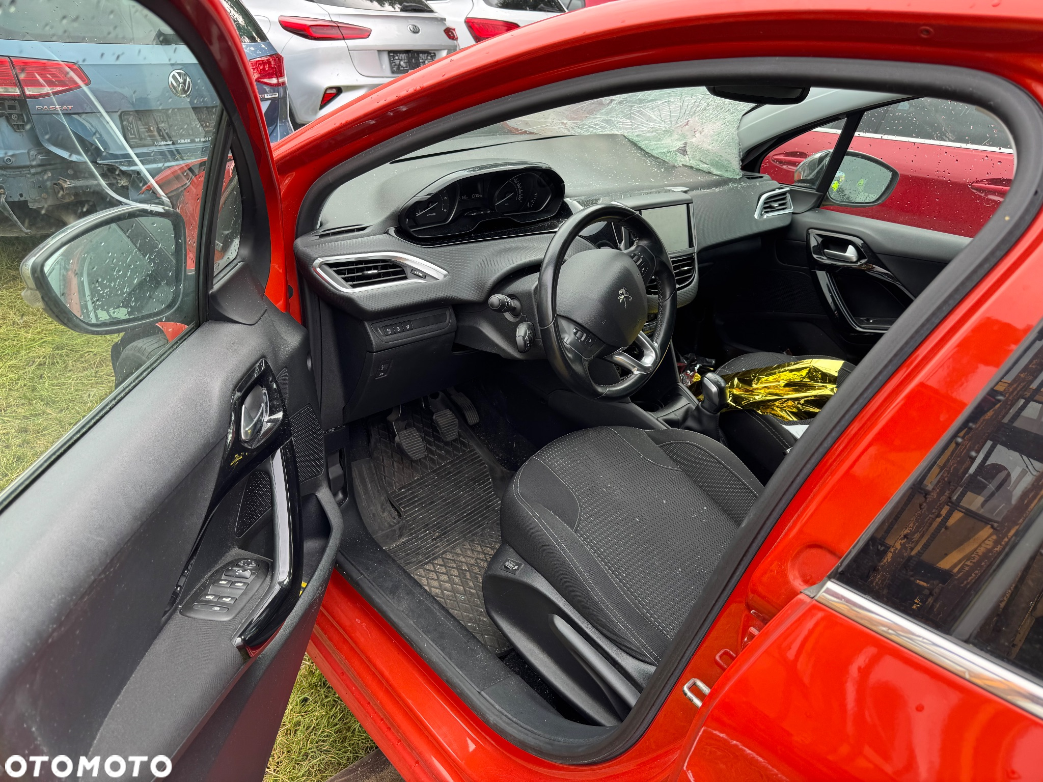 Peugeot 208 1.6 BlueHDi Allure S&S - 18