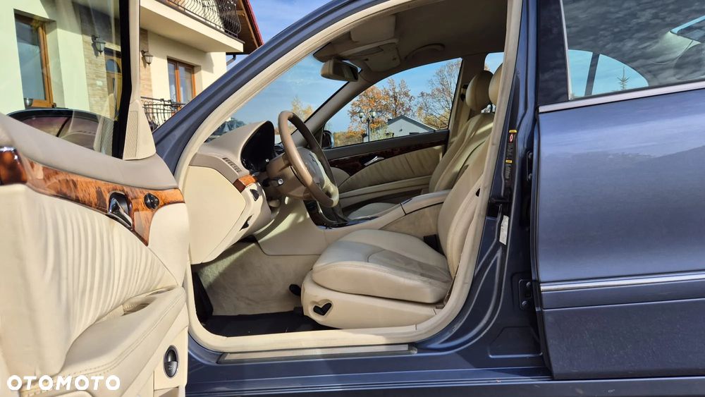 Mercedes-Benz Klasa E - 16