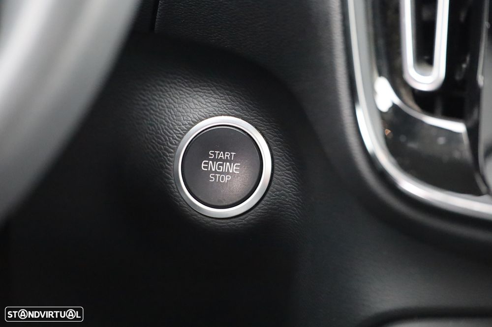 Volvo XC 40 2.0 B4 Inscription - 24