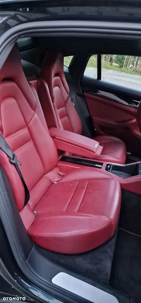 Porsche Panamera 4S - 17