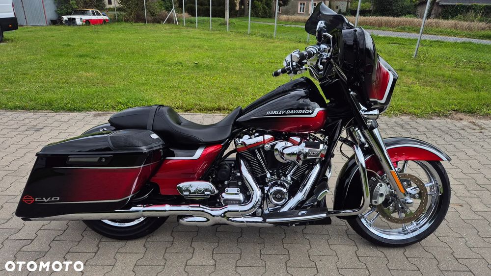 Harley-Davidson CVO Street Glide - 27