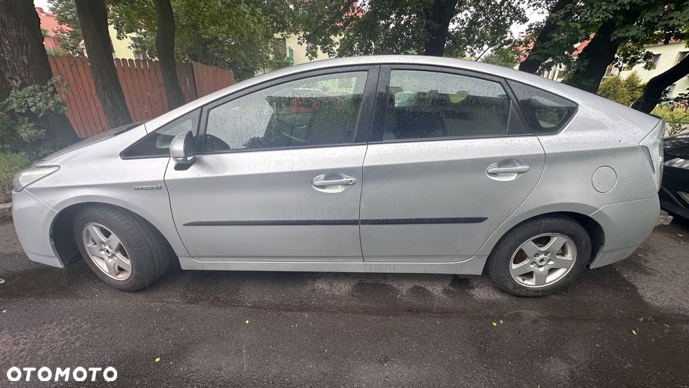 Toyota Prius - 3