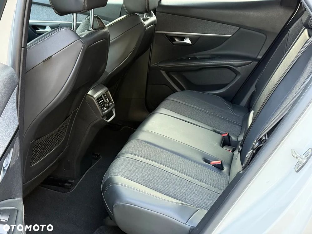 Peugeot 3008 BlueHDi 180 Stop & Start EAT8 GT - 31
