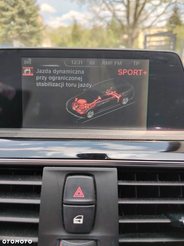 BMW Seria 3 318d Sport Line - 9