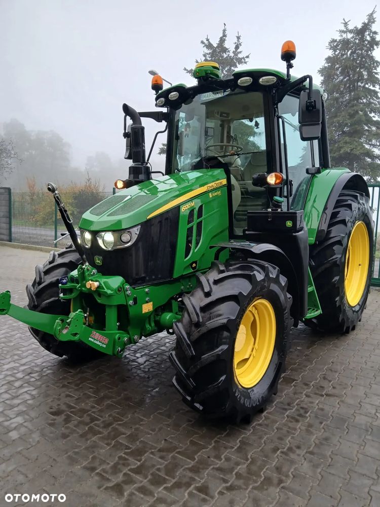 John Deere 6120M - 2
