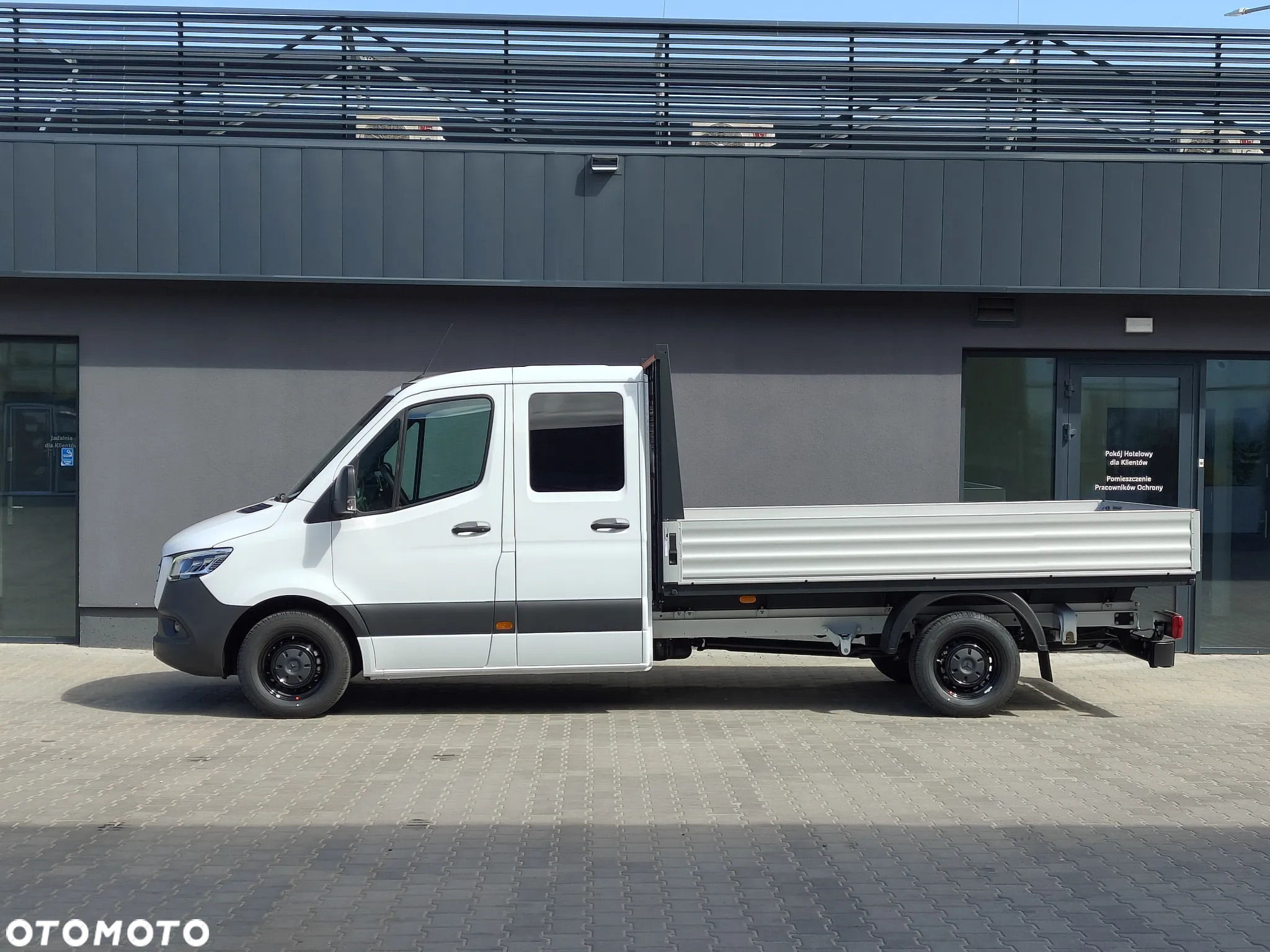 Mercedes-Benz Sprinter - 2