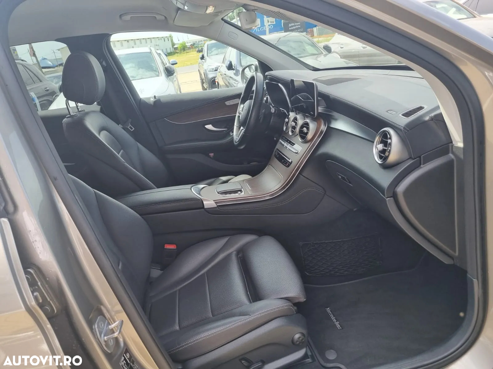 Mercedes-Benz GLC 200 4MATIC - 25