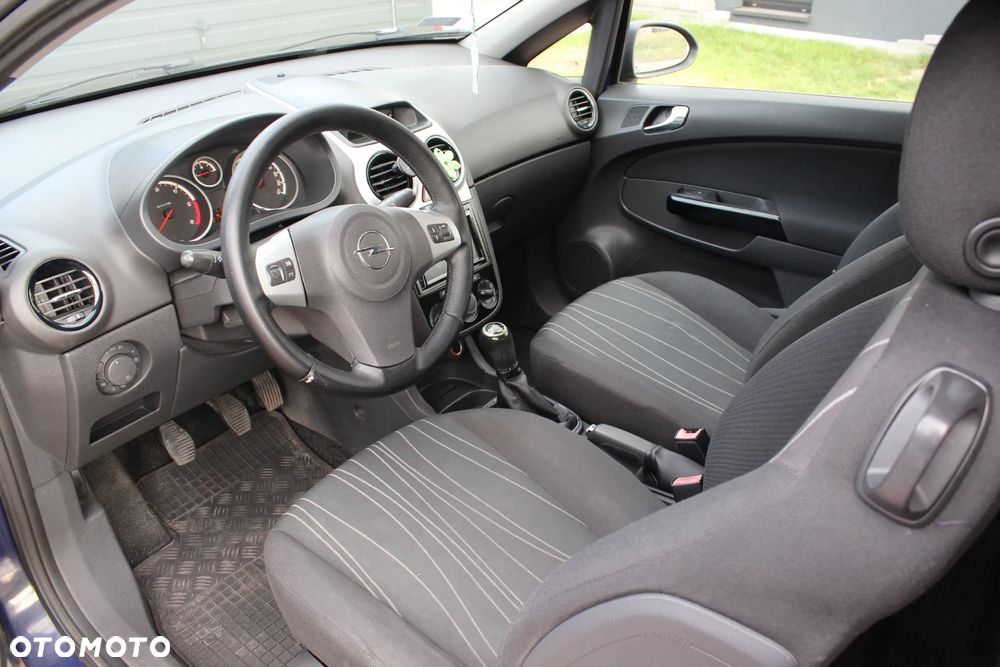 Opel Corsa 1.3 CDTI - 10