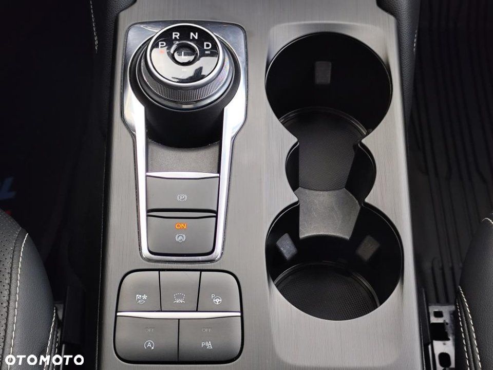 Ford Kuga - 19