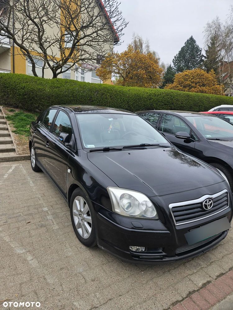 Toyota Avensis 2.0 VVT-i Executive - 1
