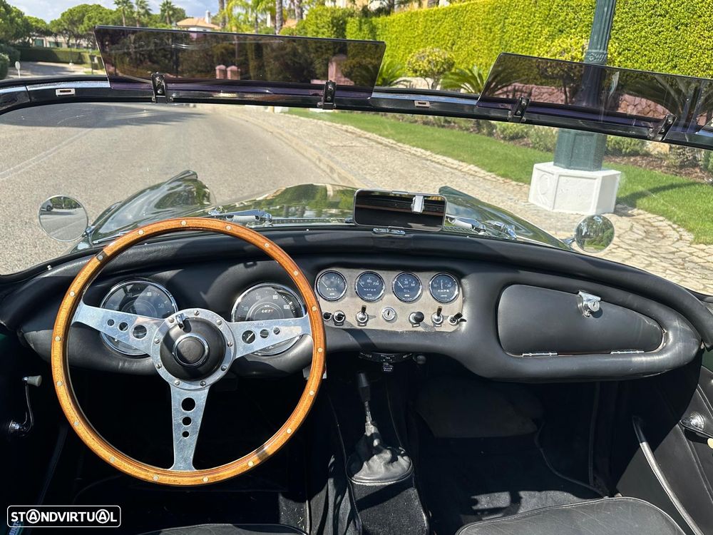 Daimler SP250 - 8