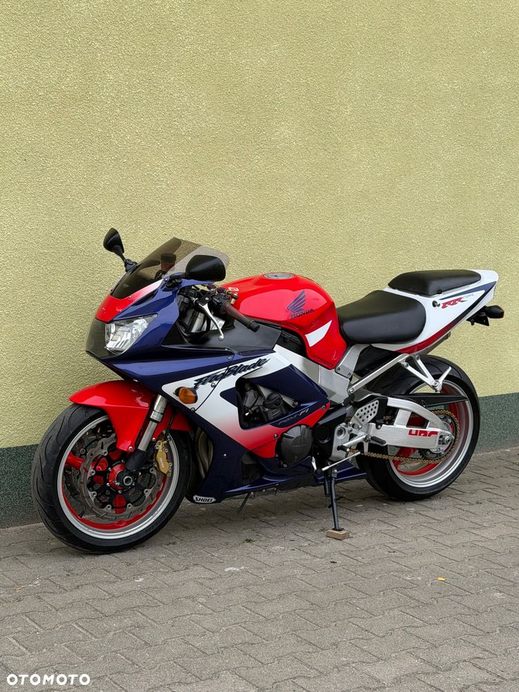 Honda CBR - 27