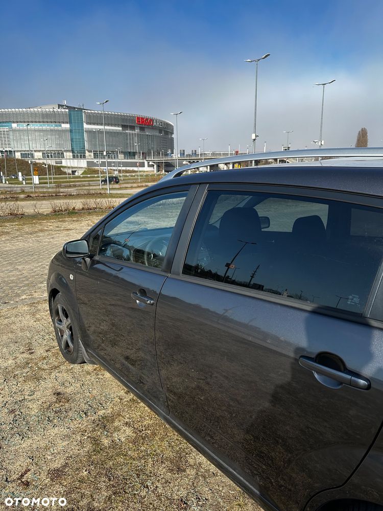 Toyota Corolla Verso 2.2 D-4D Premium 7os - 2
