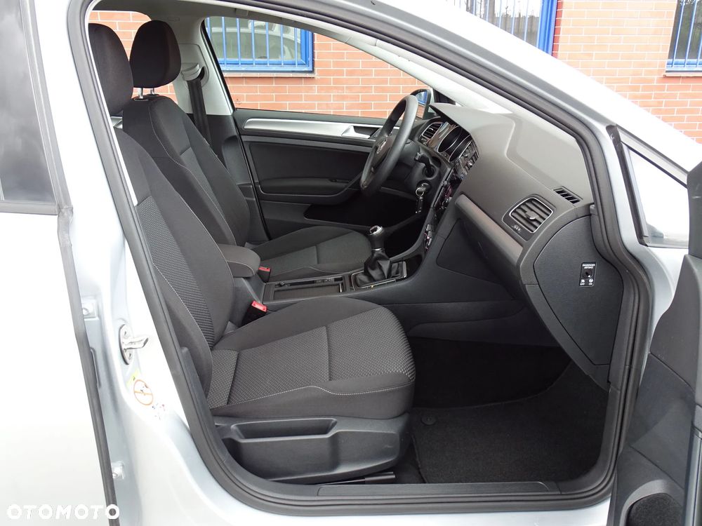 Volkswagen Golf 1.0 TSI Comfortline - 9