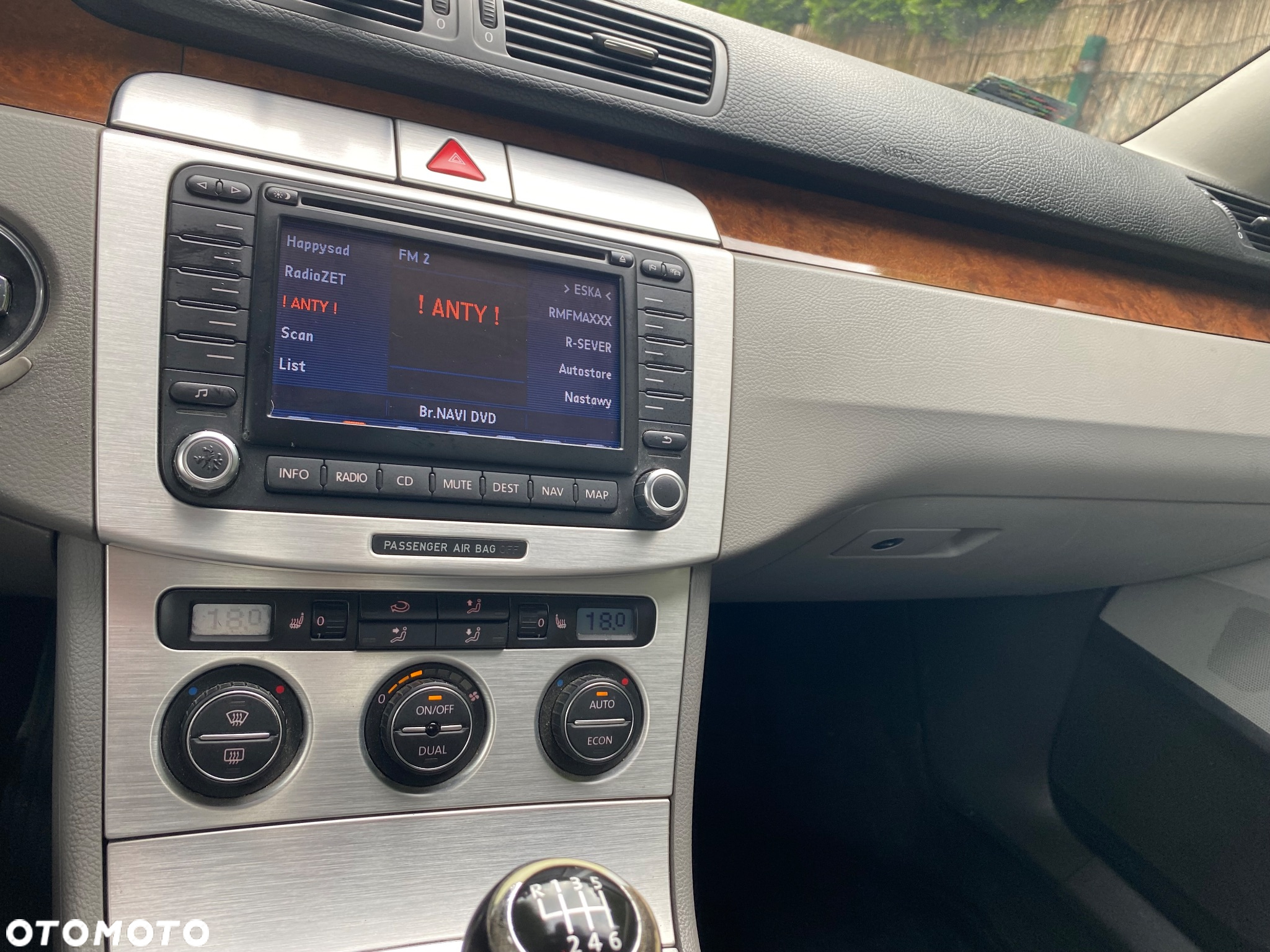 Volkswagen Passat - 27
