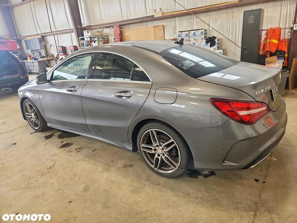 Mercedes-Benz CLA 250 4Matic 7G-DCT AMG Line - 6