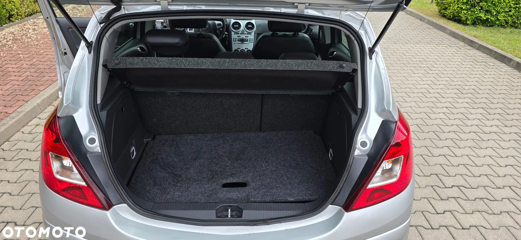 Opel Corsa 1.4 16V Edition 150 - 18