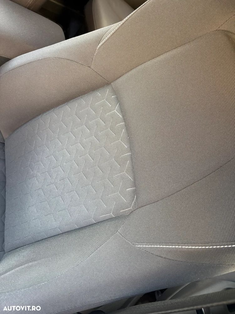 Toyota Corolla 2.0 HSD Dynamic interior Negru - 24