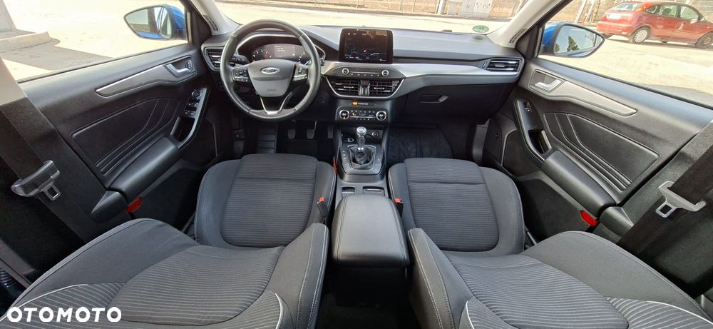 Ford Focus 1.0 EcoBoost Active - 10