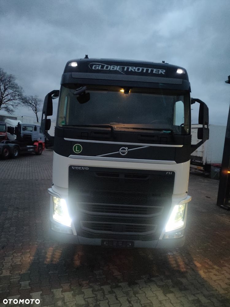 Volvo FH 4 ; HDS ; Palfinger ; Fassi ; Hiab ;Atlas ; MKG - 5