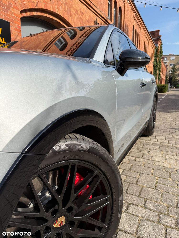 Porsche Cayenne GTS - 6