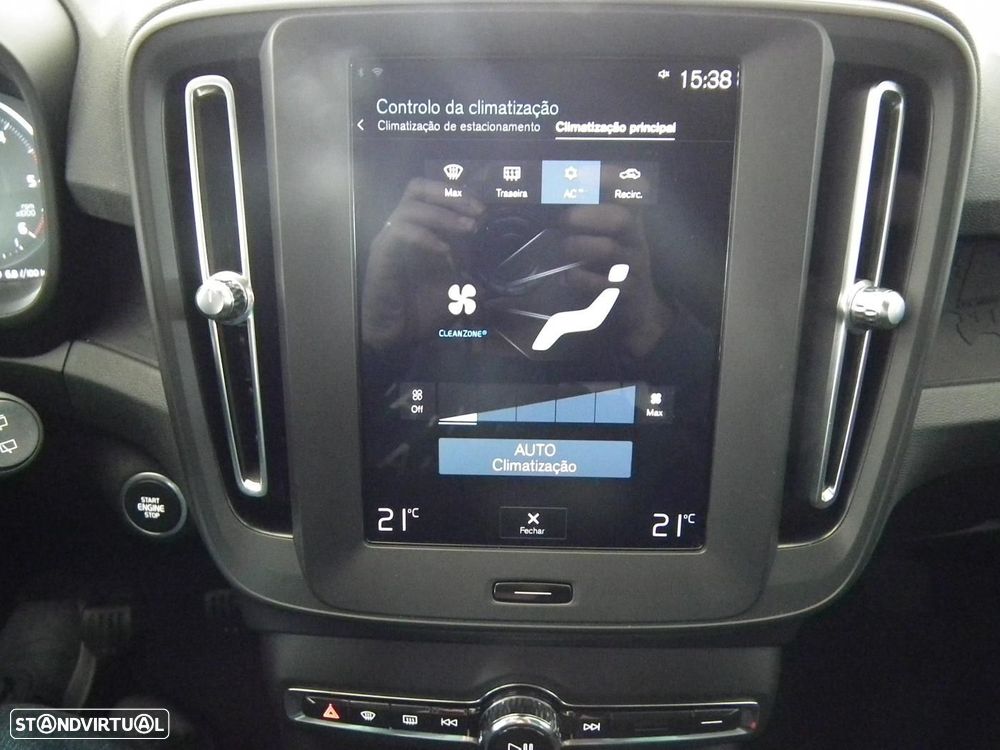 Volvo XC 40 2.0 D3 Momentum - 28