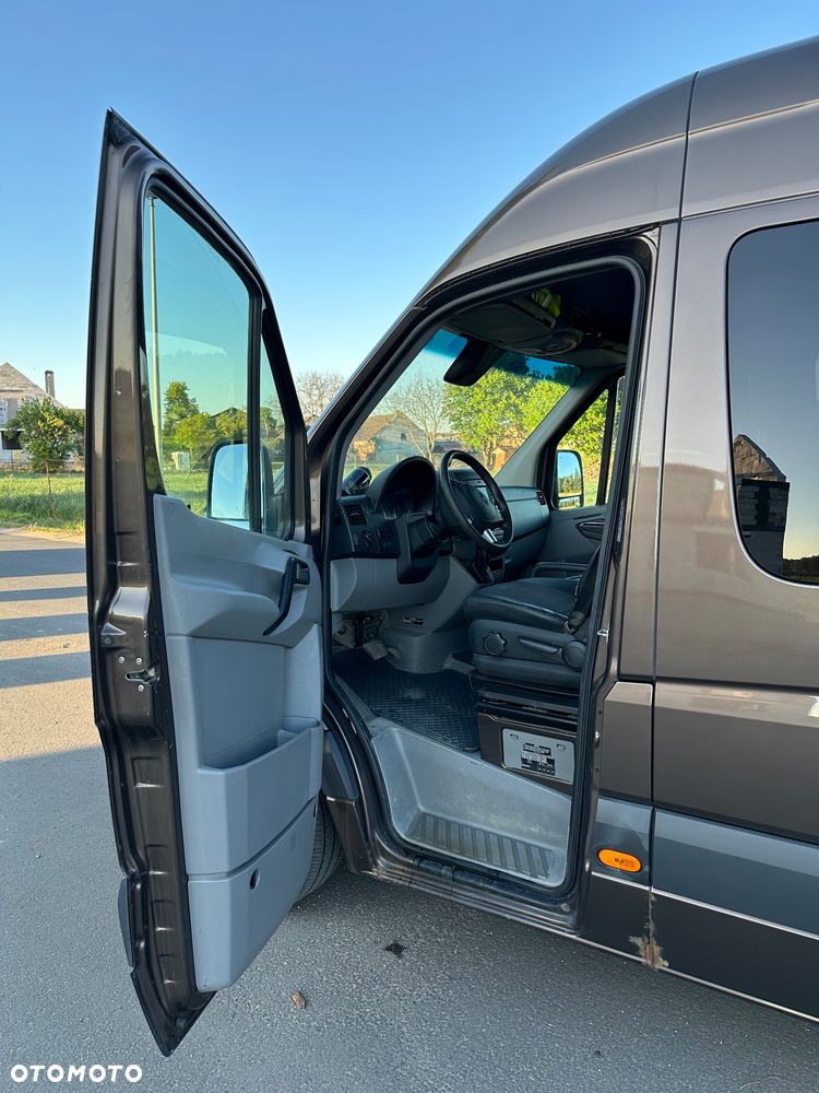 Mercedes-Benz Sprinter - 9