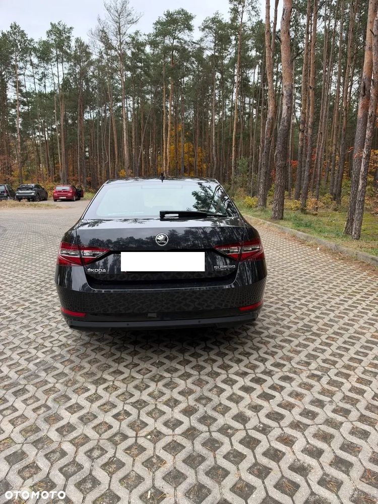 Skoda Superb 2.0 TDI Style - 8