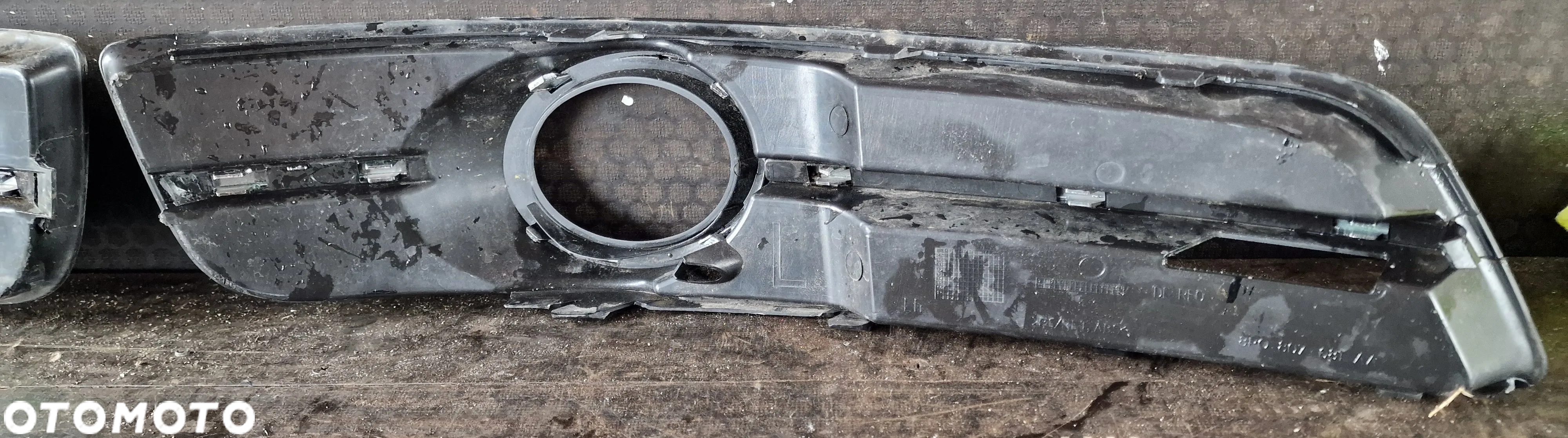 KRATKA ZDERZAKA HALOGENU PRAWA LEWA  8P0807682J 8P0807681AA AUDI A3 8P LIFT 5D - 13