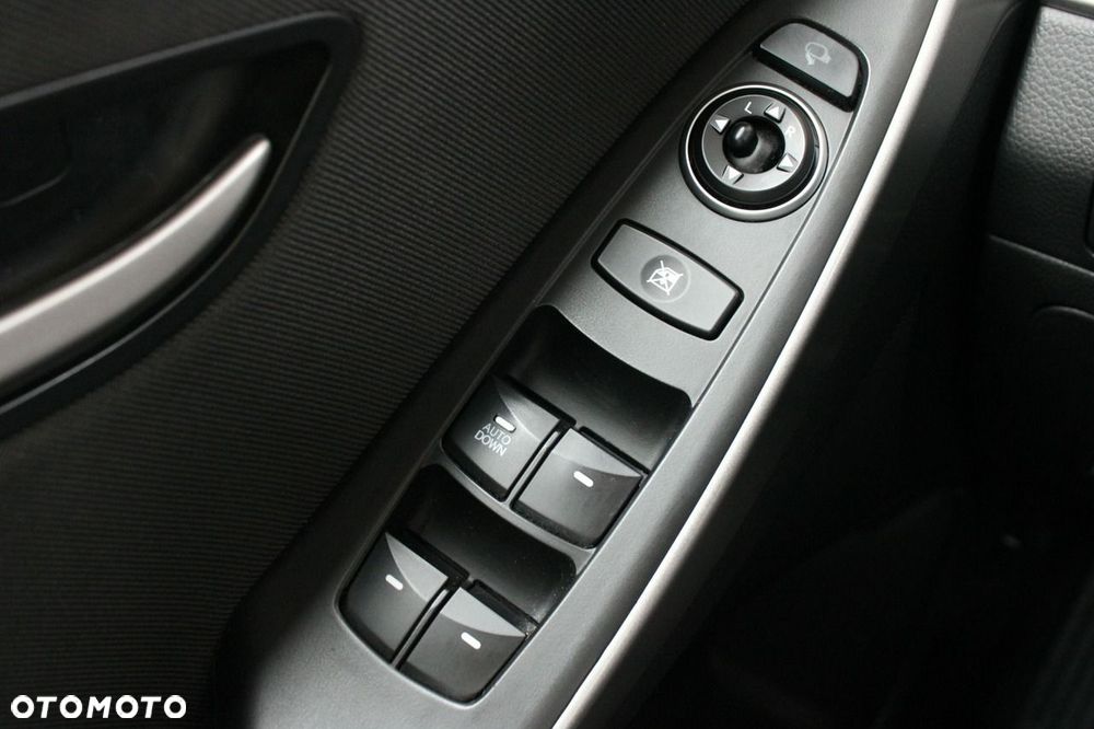 Hyundai i30 blue Kombi 1.4 Classic Navigation - 26