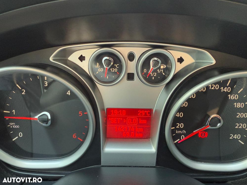 Ford Kuga 2.0L TDCi DPF Titanium - 13