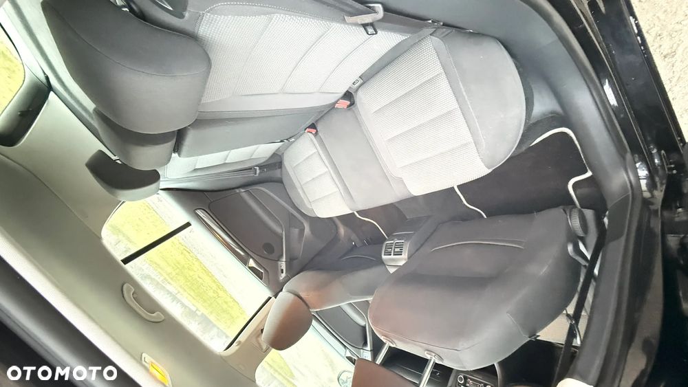 Volkswagen Golf 2.0 TDI DPF DSG Team - 8