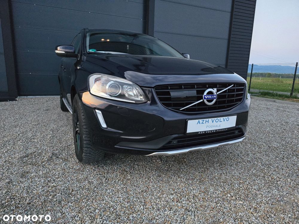 Volvo XC 60 D5 AWD Momentum - 4