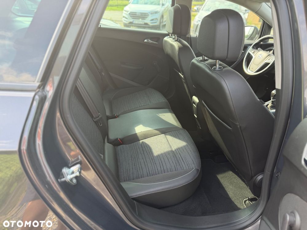 Opel Astra 1.6 CDTI Executive - 14