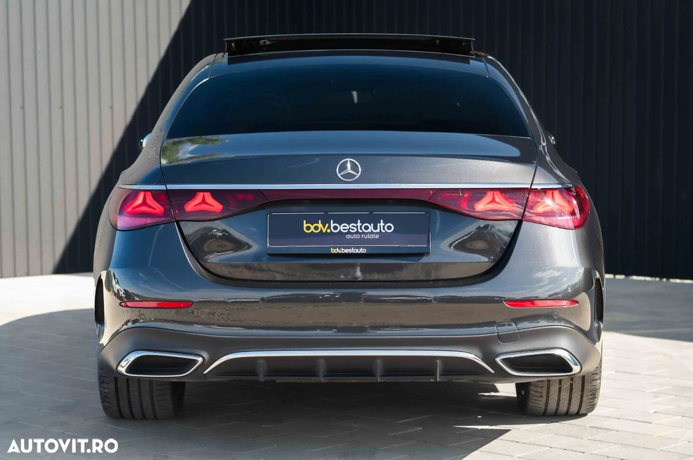 Mercedes-Benz E - 11