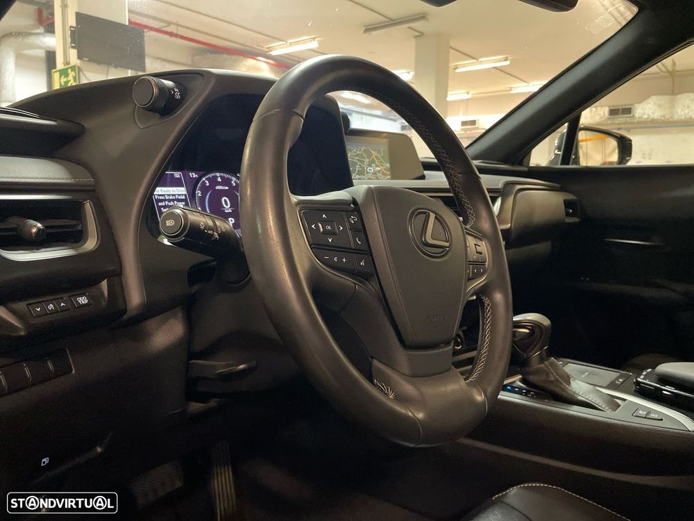 Lexus UX 250h Special Edition (LCA) - 12