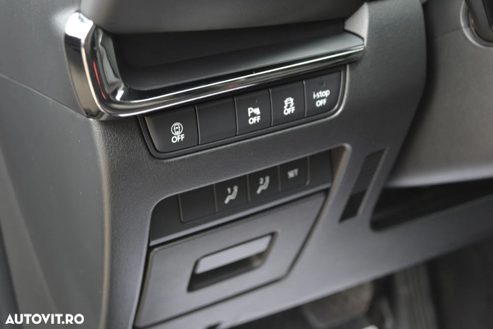 Mazda 3 e-Skyactiv X186 AT MHEV GT+ - 8