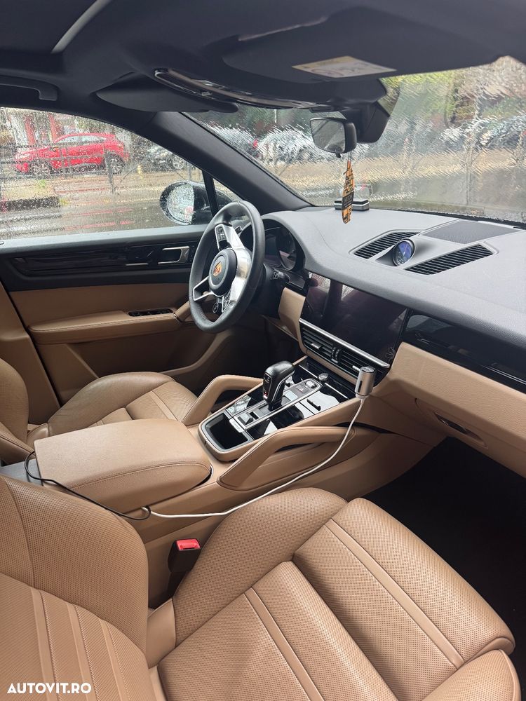 Porsche Cayenne - 7