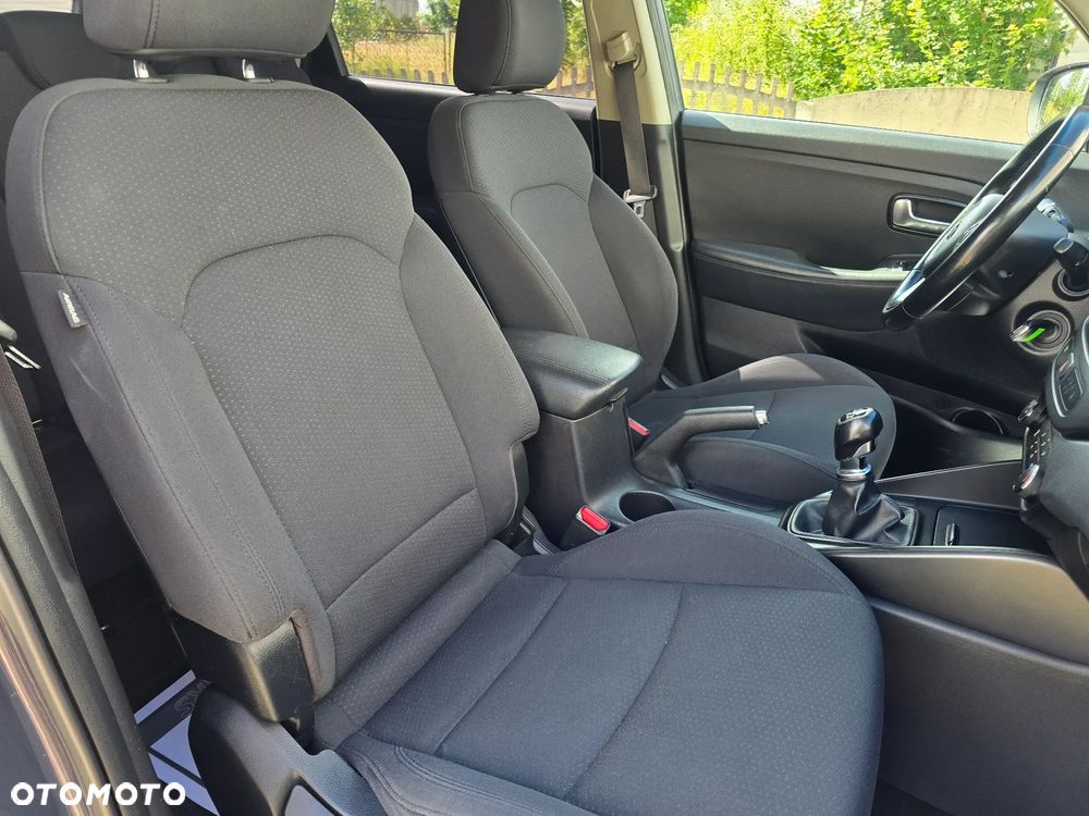 Kia Carens 1.7 CRDi XL 7os - 12